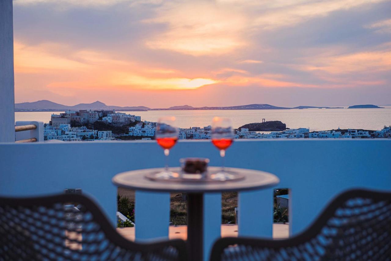Petros Studios & Suites Naxos City Екстер'єр фото