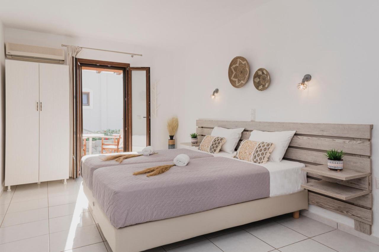Petros Studios & Suites Naxos City Екстер'єр фото
