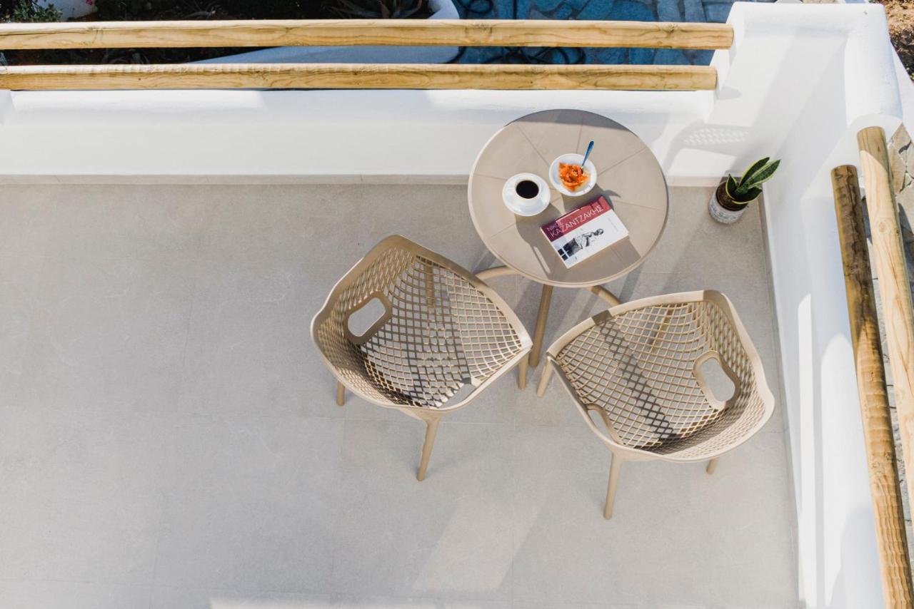 Petros Studios & Suites Naxos City Екстер'єр фото