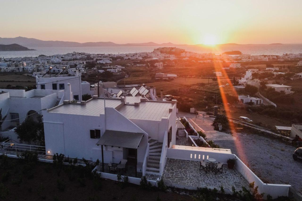 Petros Studios & Suites Naxos City Екстер'єр фото