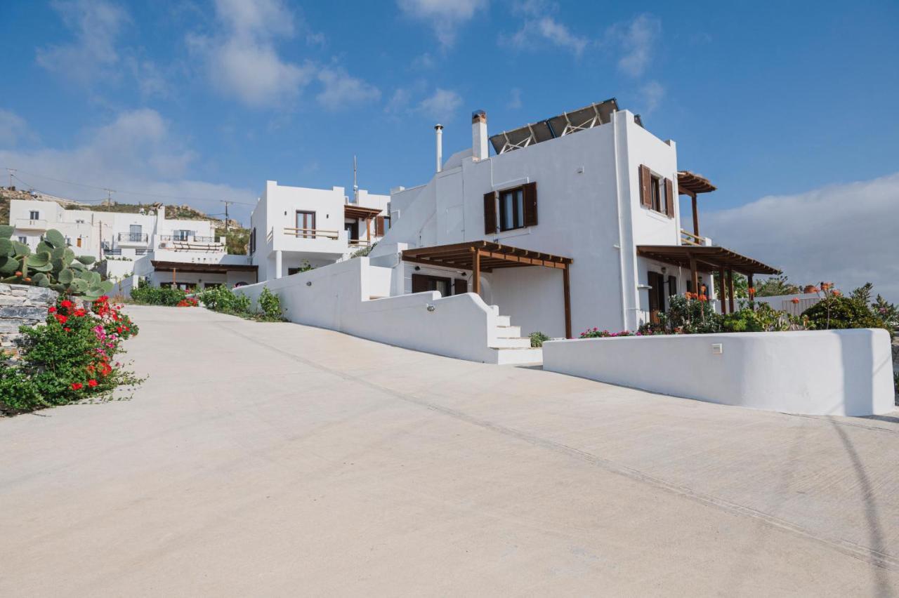 Petros Studios & Suites Naxos City Екстер'єр фото