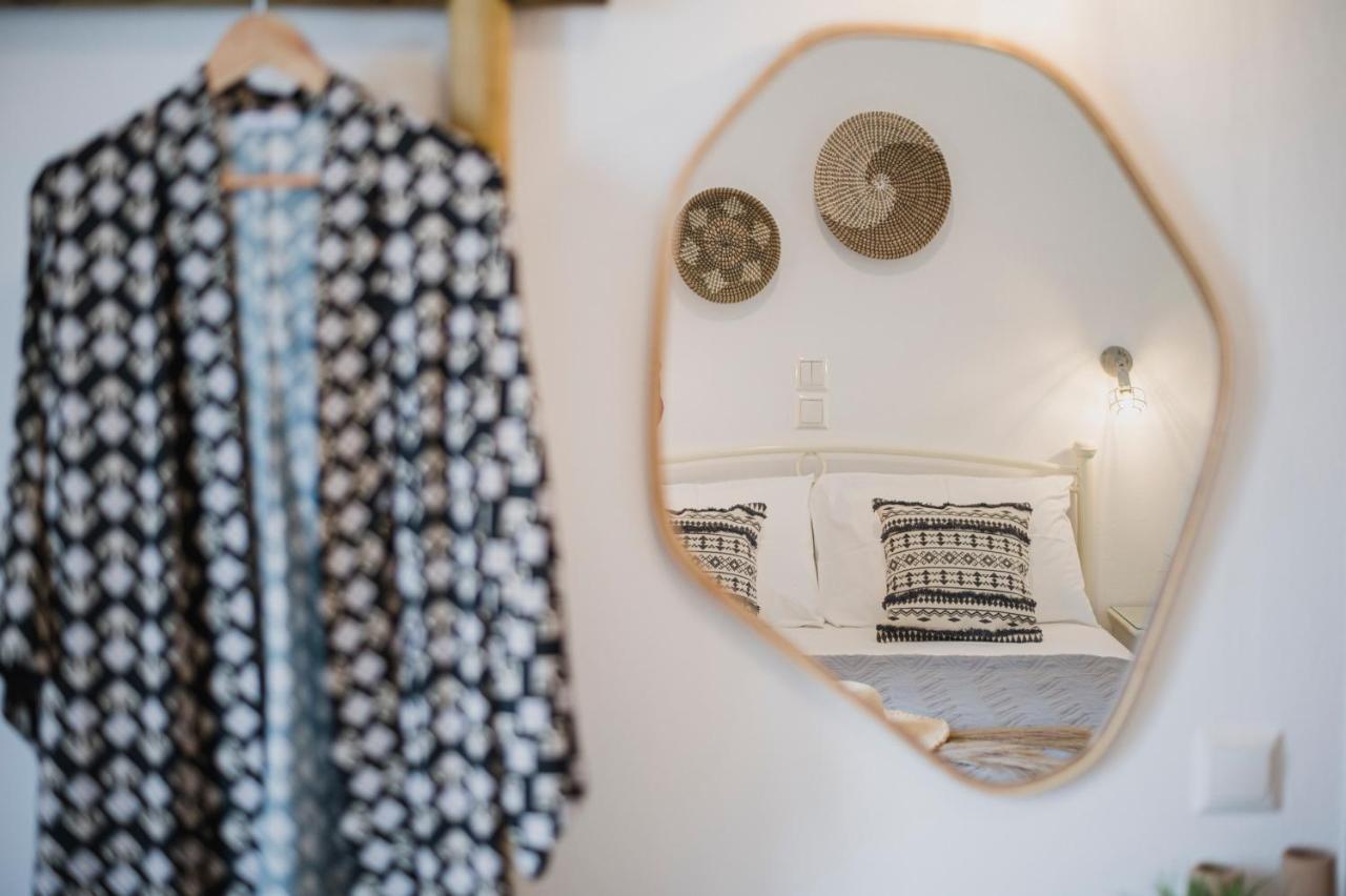 Petros Studios & Suites Naxos City Екстер'єр фото