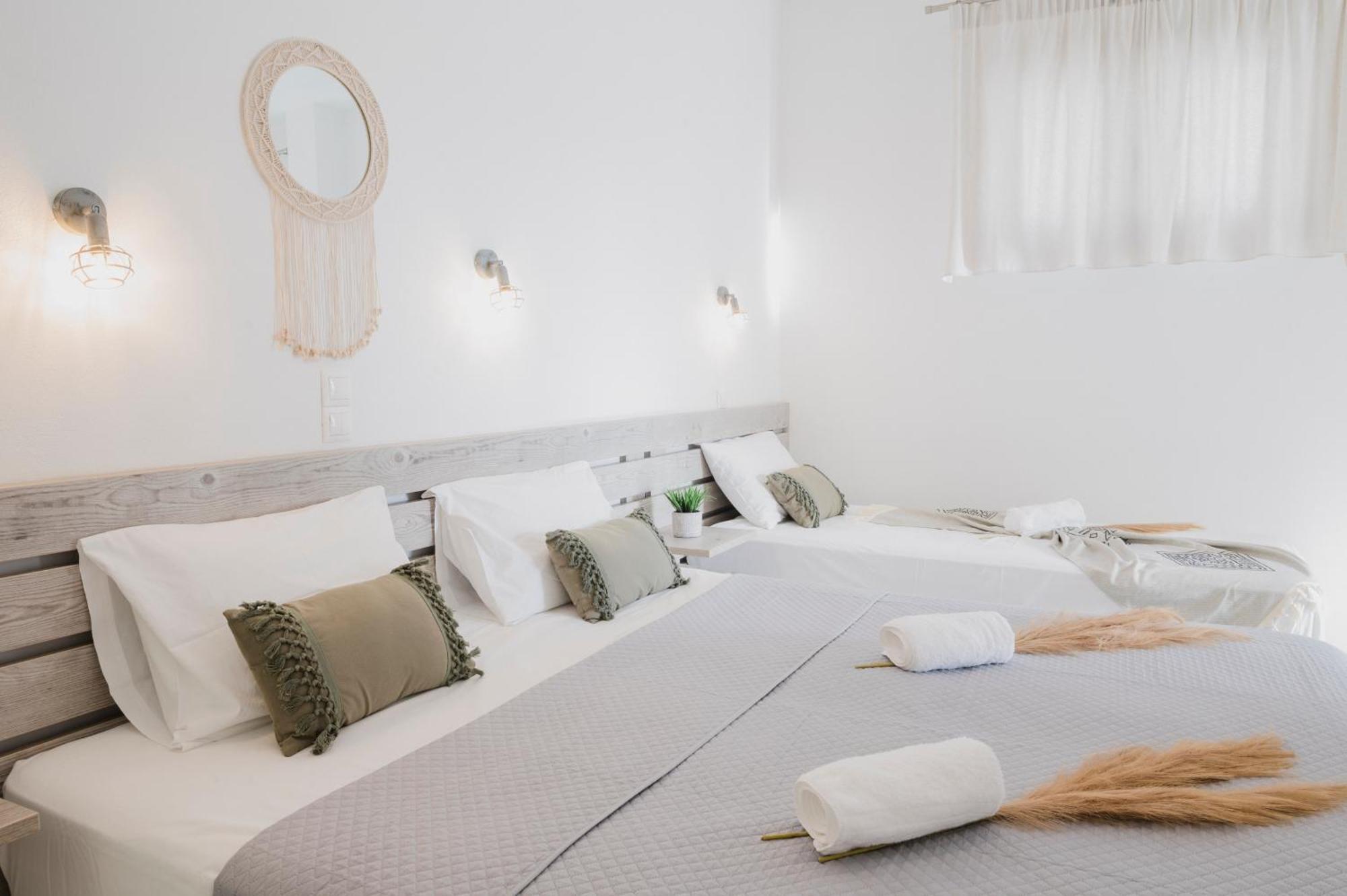 Petros Studios & Suites Naxos City Номер фото