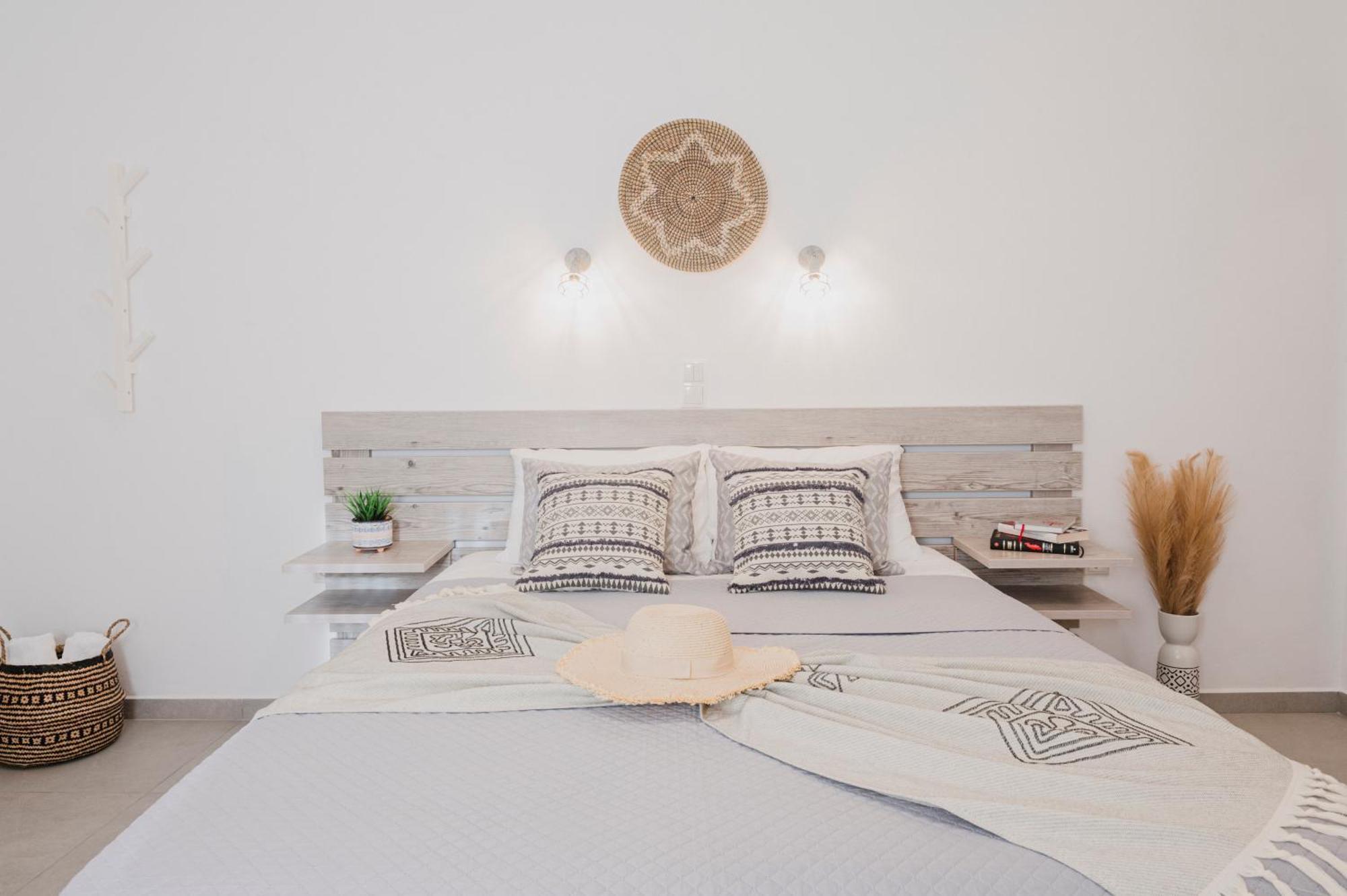 Petros Studios & Suites Naxos City Номер фото