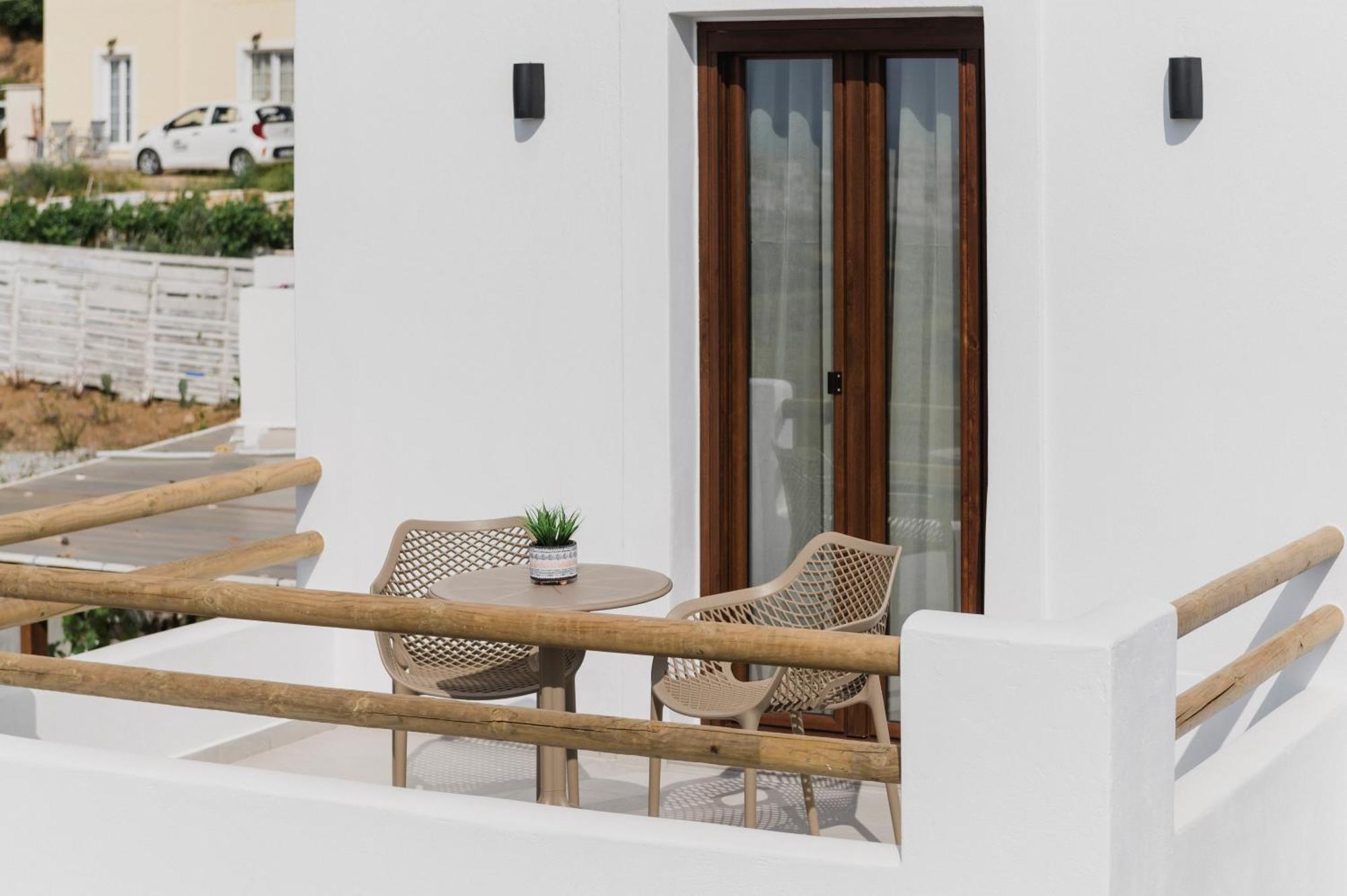 Petros Studios & Suites Naxos City Номер фото